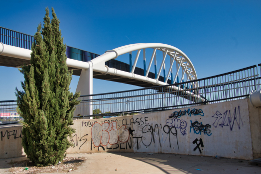 Geh- und Radwegbrücke am Estadi Balear 