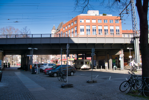 Passage ferroviaire sur la Grolmannstrasse 
