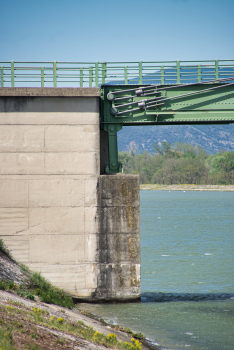 Hängebrücke am Chemin de l'Ile
