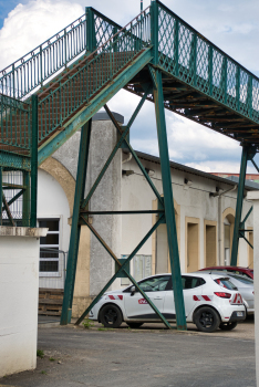 Fußgängerbrücke am Bahnhof Vierzon-Ville