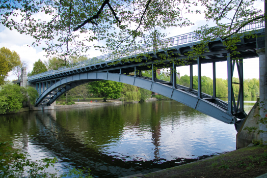 Hochbahnbrücke Kuhmühlenteich