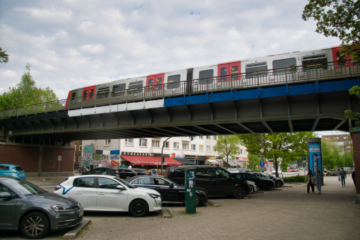Pont-métro sur la Fuhlsbüttler Strasse I