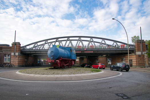 Pont-métro sur la Fuhlsbüttler Strasse VI