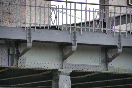 Fuhlsbüttler Strasse Metro Bridge VII 