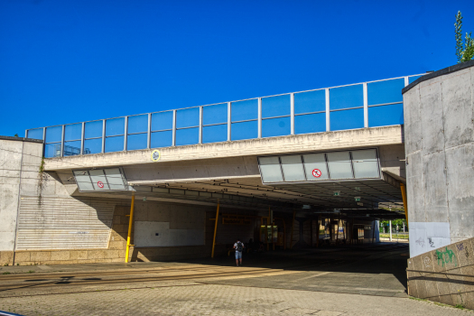Straßenbahnhaltestelle Hauptbahnhof/Theater