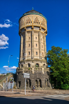 Wasserturm am Bahnhof von Metz