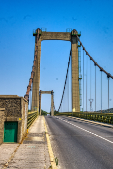 Roquemaure Suspension Bridge