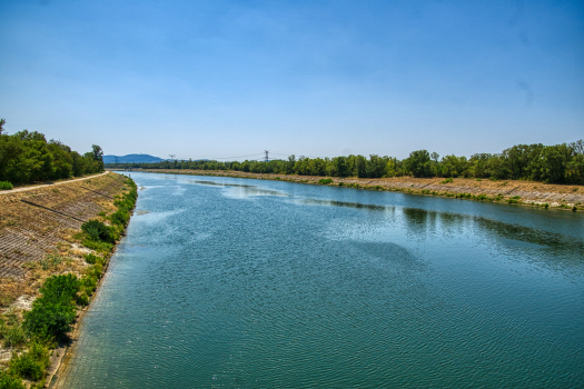 Canal de Donzère-Mondragon