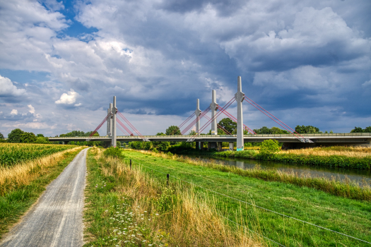 Autobahnbrücke über die Werre West (A 30)