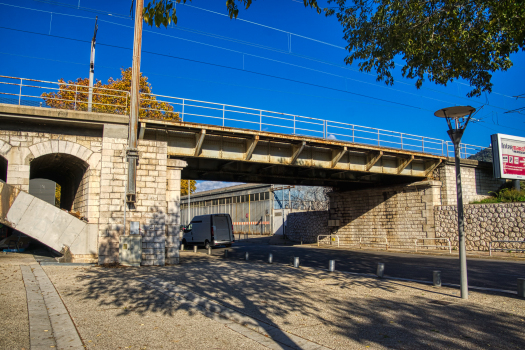 Eisenbahnbrücke über den Paillon