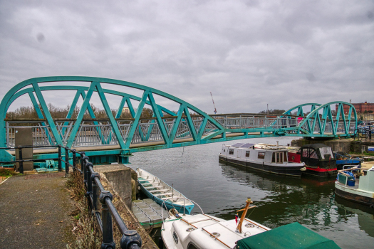 Pooles Wharf Marina Swing Bridge