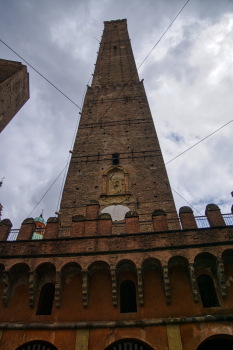 Asinelli Tower 