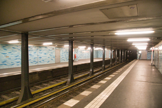 Station de métro Ernst-Reuter-Platz