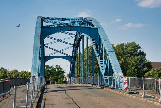 Brücke über den Eisenbahnhafen