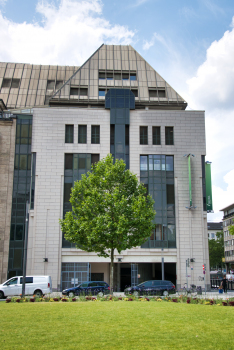 Parkhaus der Galeria Düsseldorf Königsallee