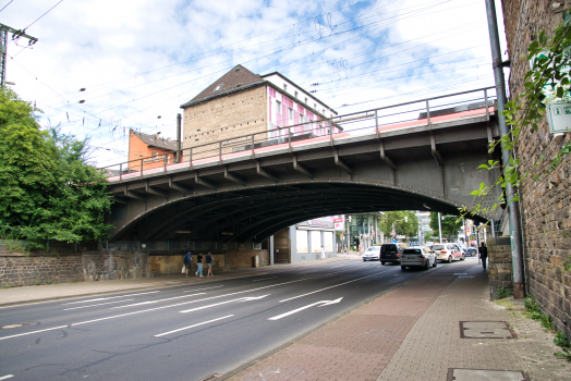 Passage ferroviaire sur la Kardinal-Krementz-Strasse (est)