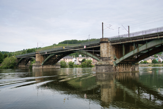 Pont ferroviaire de Güls
