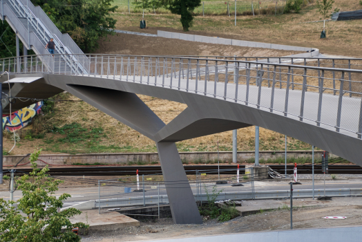Geh- und Radwegbrücke über die Neckartalstraße
