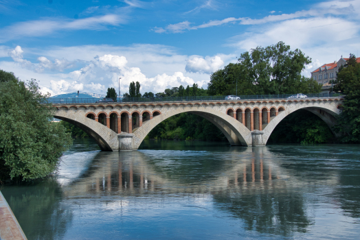 Neue Isèrebrücke Romans-sur-Isère