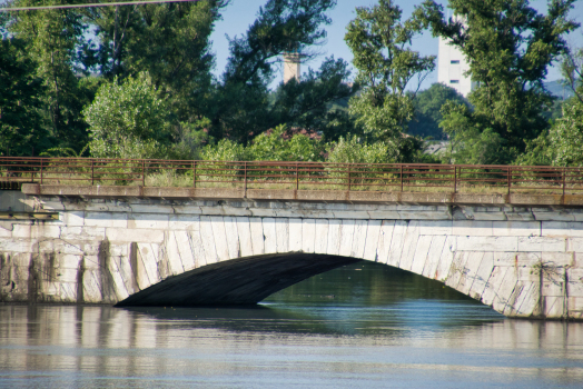 Alte Isèrebrücke Pont-de-l'Isère 