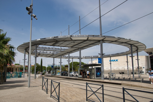 Station de tramway Place de France