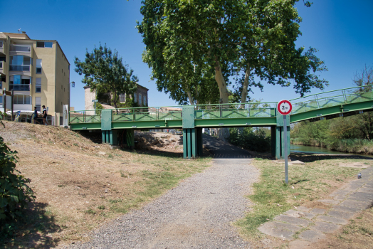 Passerelle du parc du château Laurens
