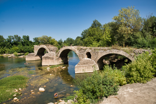 Saint-Thibery Roman Bridge