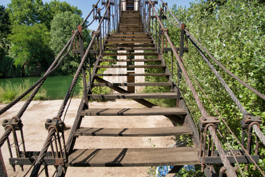 Saint-Thibéry Suspension Bridge