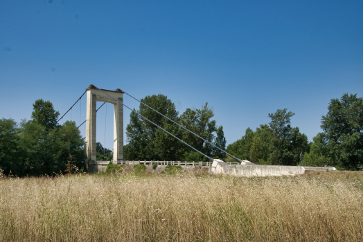 Belleperche Suspension Bridge