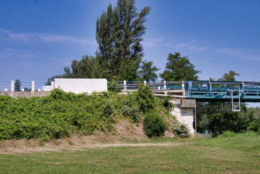 Auvillar Suspension Bridge