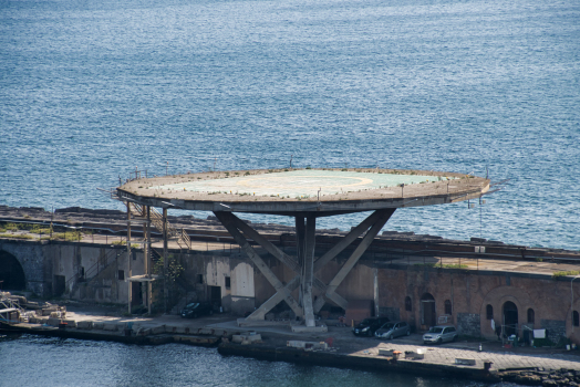Hélisurface du port de Naples