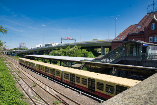 Bahnhof Berlin Heidelberger Platz