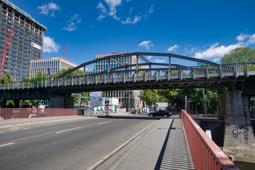 Hochbahnviadukt Großbeerenstraße