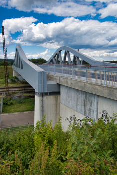 Straßenbrücke am Bahnhof Naumburg
