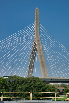 Leonard P. Zakim Bunker Hill Brücke