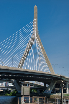 Leonard P. Zakim Bunker Hill Brücke