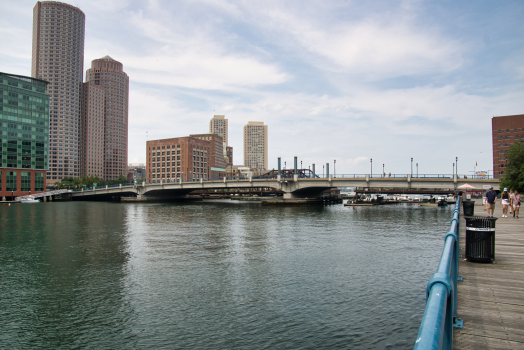 Evelyn Moakley Bridge