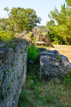 Aqueduc et meunerie de Barbegal 