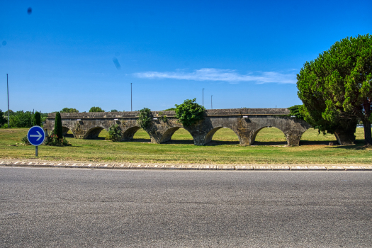 Pont-aqueduc de Pont-de-Crau