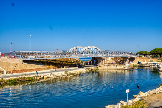 Geh- und Radwegbrücke Carnon