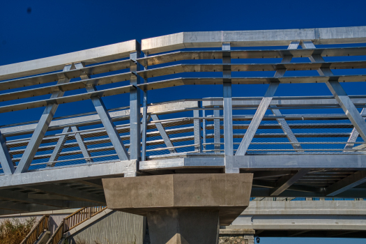 Geh- und Radwegbrücke Carnon 