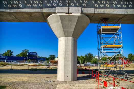 Viaduc de la ligne B du métro de Rennes