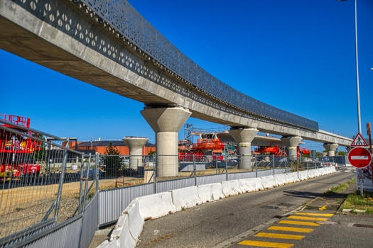 Viaduc de la ligne B du métro de Rennes