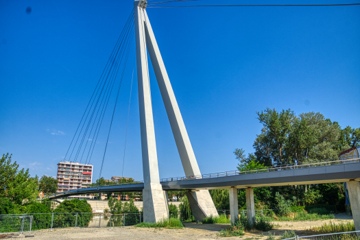 Passerelle Robert-Poujade