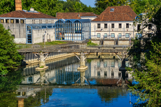 Passerelle de l'usine du Nil