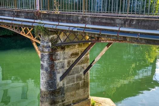 Passerelle de l'usine du Nil