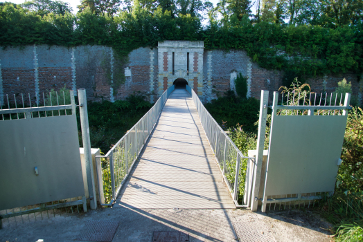 Abbeville Gate Footbridge