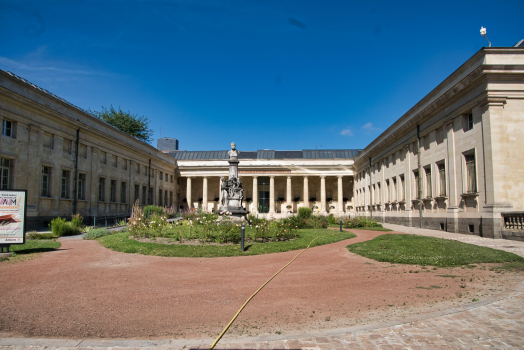 Amiens Municipal Library