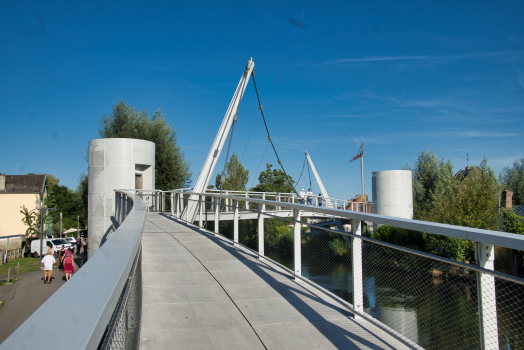 L'Hortillonne Footbridge