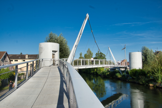 L'Hortillonne Footbridge